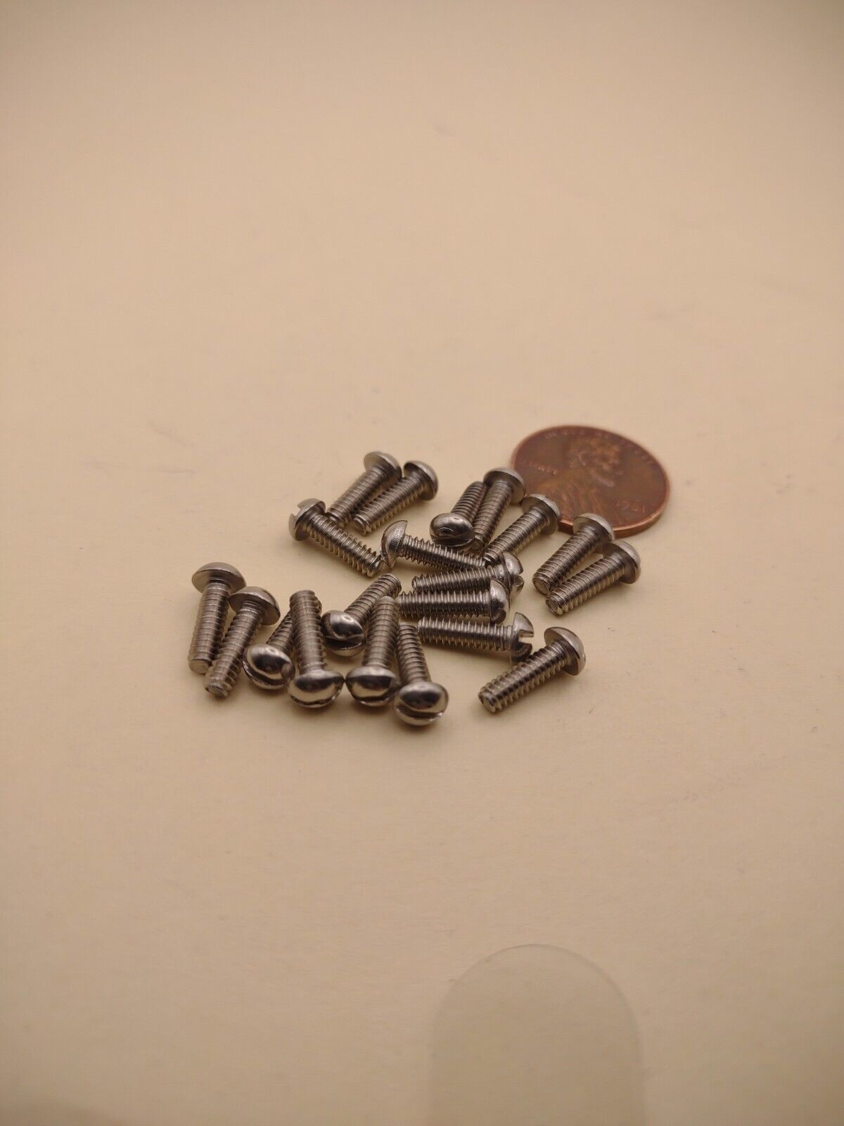 4-40 x 3/8" 18-8 Stainless Round Head Slotted Machine Screws 20 pack SSMS01