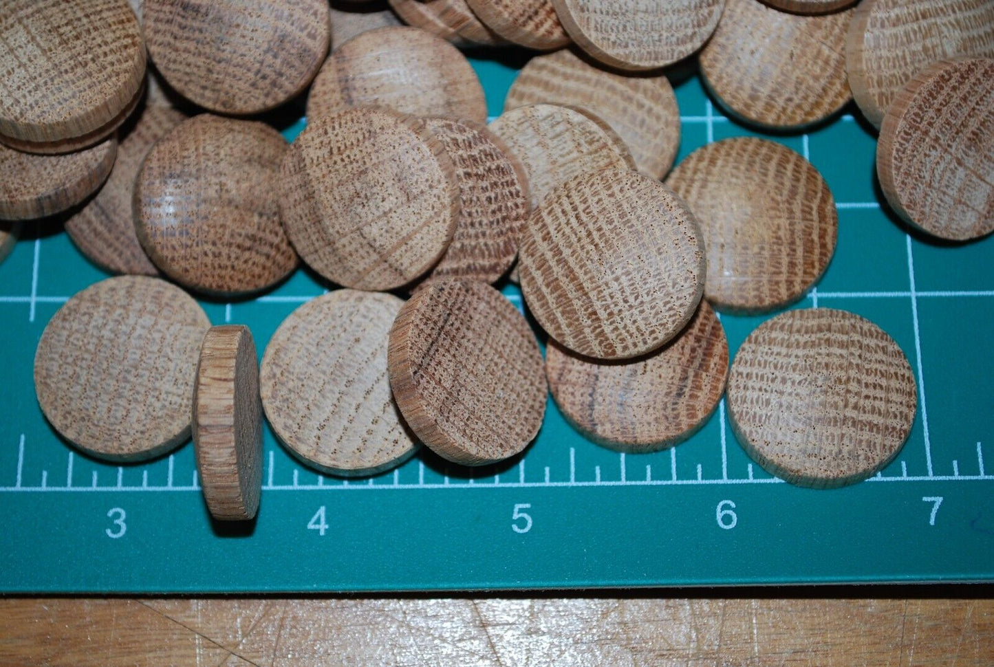15/16" Oval Top Oak Wood Plugs 100pc Packs - PL05