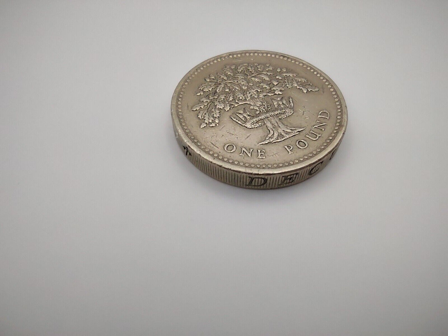 Rare 1987 British UK One Pound Coin "DECUS ET TUTAMEN" Upside Down Error