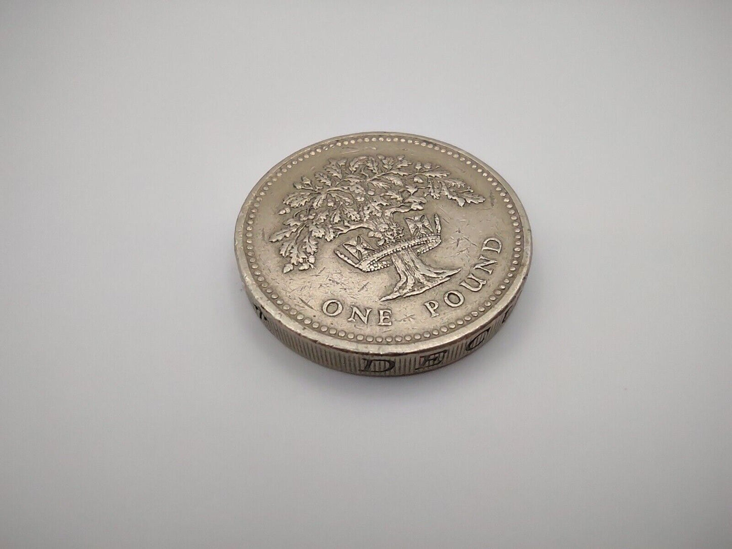 Rare 1987 British UK One Pound Coin "DECUS ET TUTAMEN" Upside Down Error