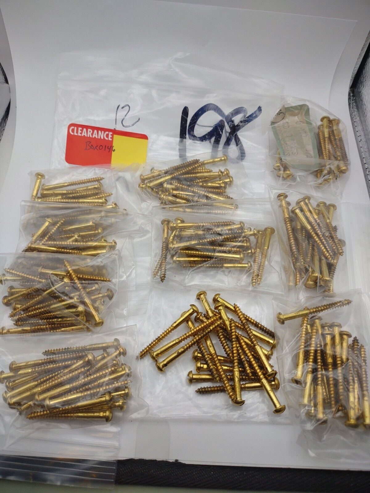 Lot of (198) #6 x 1-1/2" NOS Round Head Slotted Brass Wood Screws BOX0146