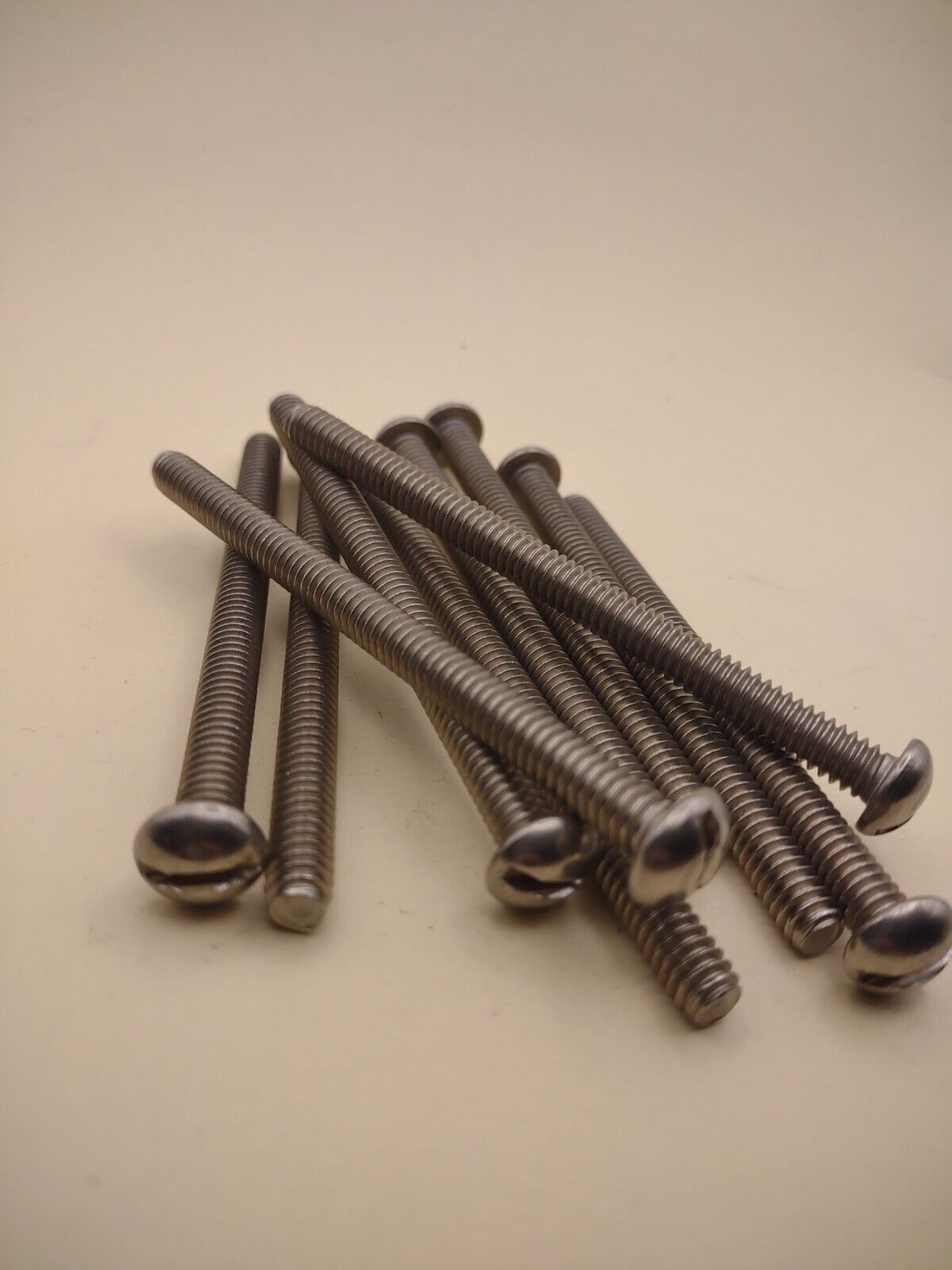 1/4"-20 x 3-1/2" 18-8 Stainless Round Head Slotted Machine Screws 10 pack SSMS82