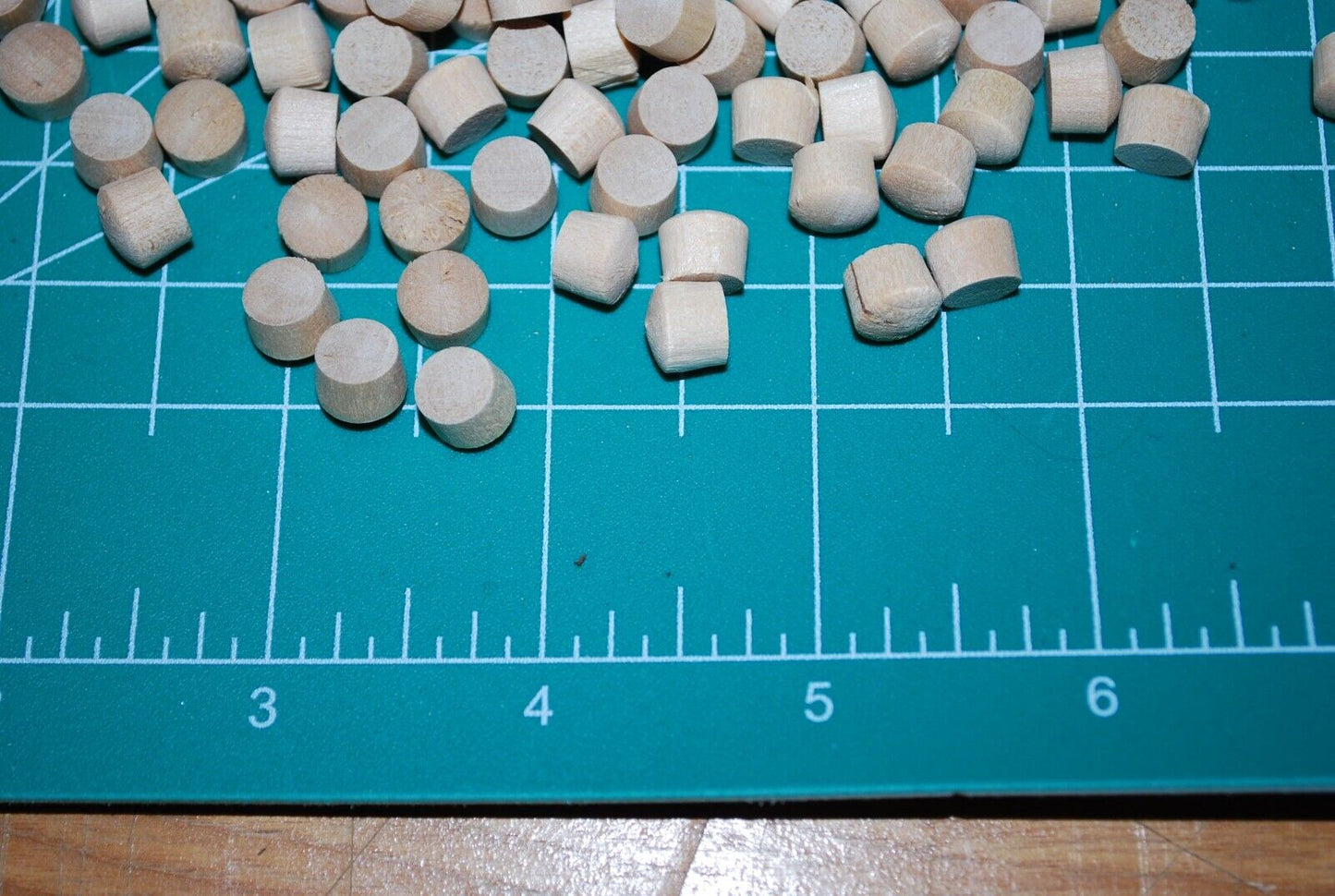 5/16" Oval Top Birch Wood Plugs 200pc Packs - PL07