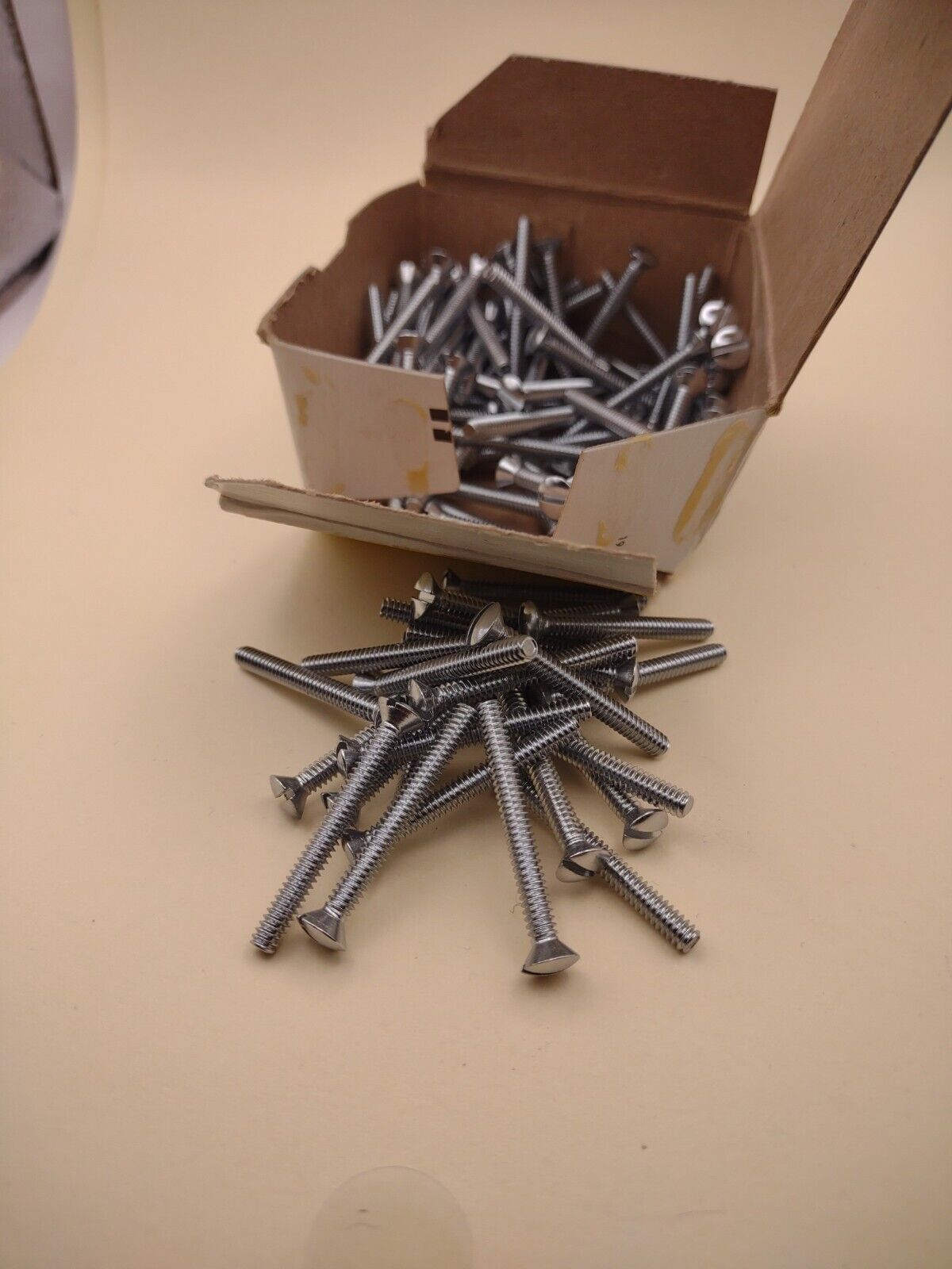 6-32 x 1-1/4" Oval Head Slotted Chrome Brass Machine Screws (100 Box) NOS CBMS07