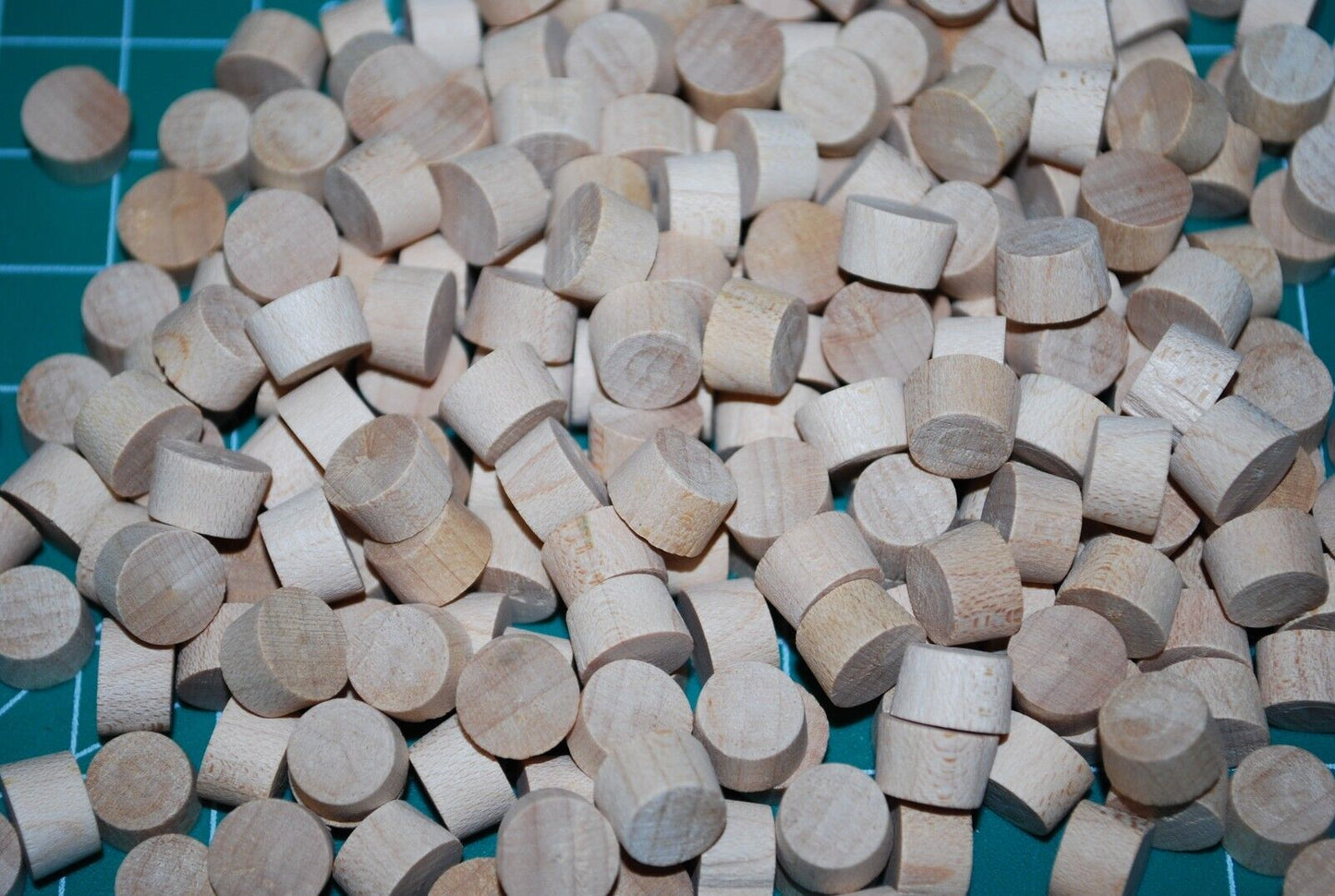3/8" Flush Flat Top Birch Wood Plugs 250pc Packs - PL13
