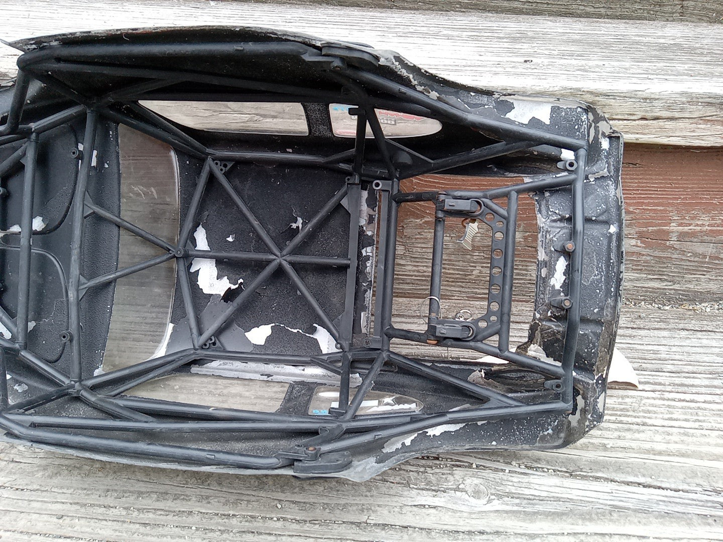 Axial Yeti Custom VW body w full Cage Body - complete to mount - 80N010