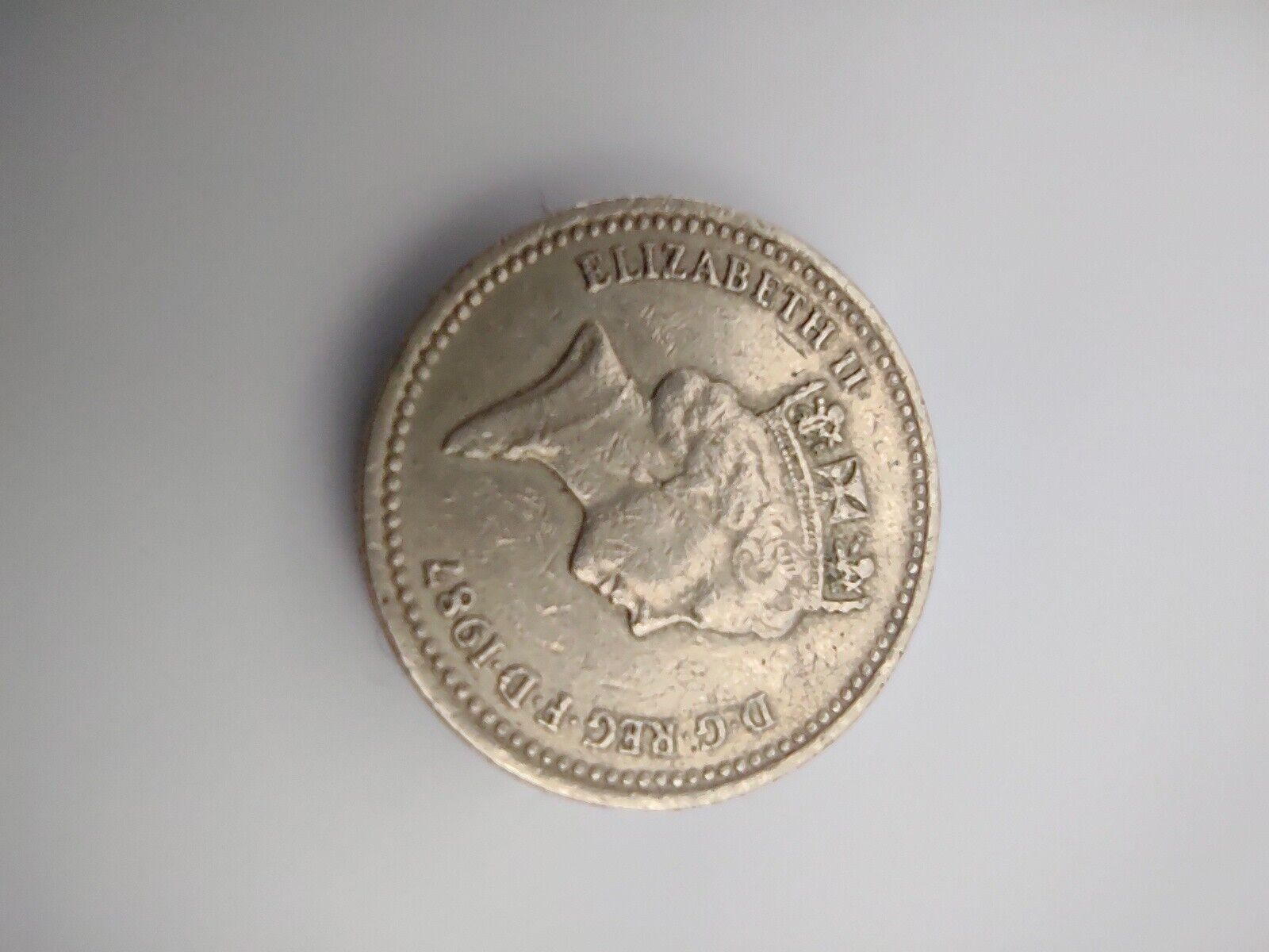Rare 1987 British UK One Pound Coin "DECUS ET TUTAMEN" Upside Down Error
