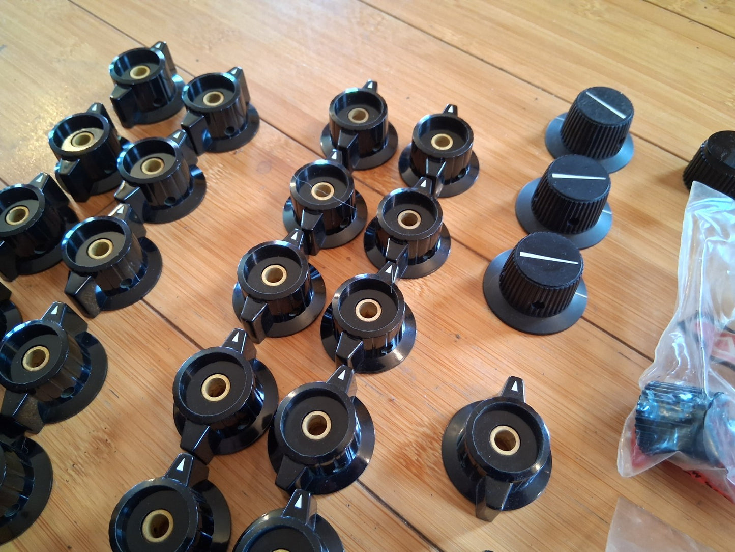 Lot of Vintage Radio / Device Knobs NOS & Used many Bakelite 80N-243
