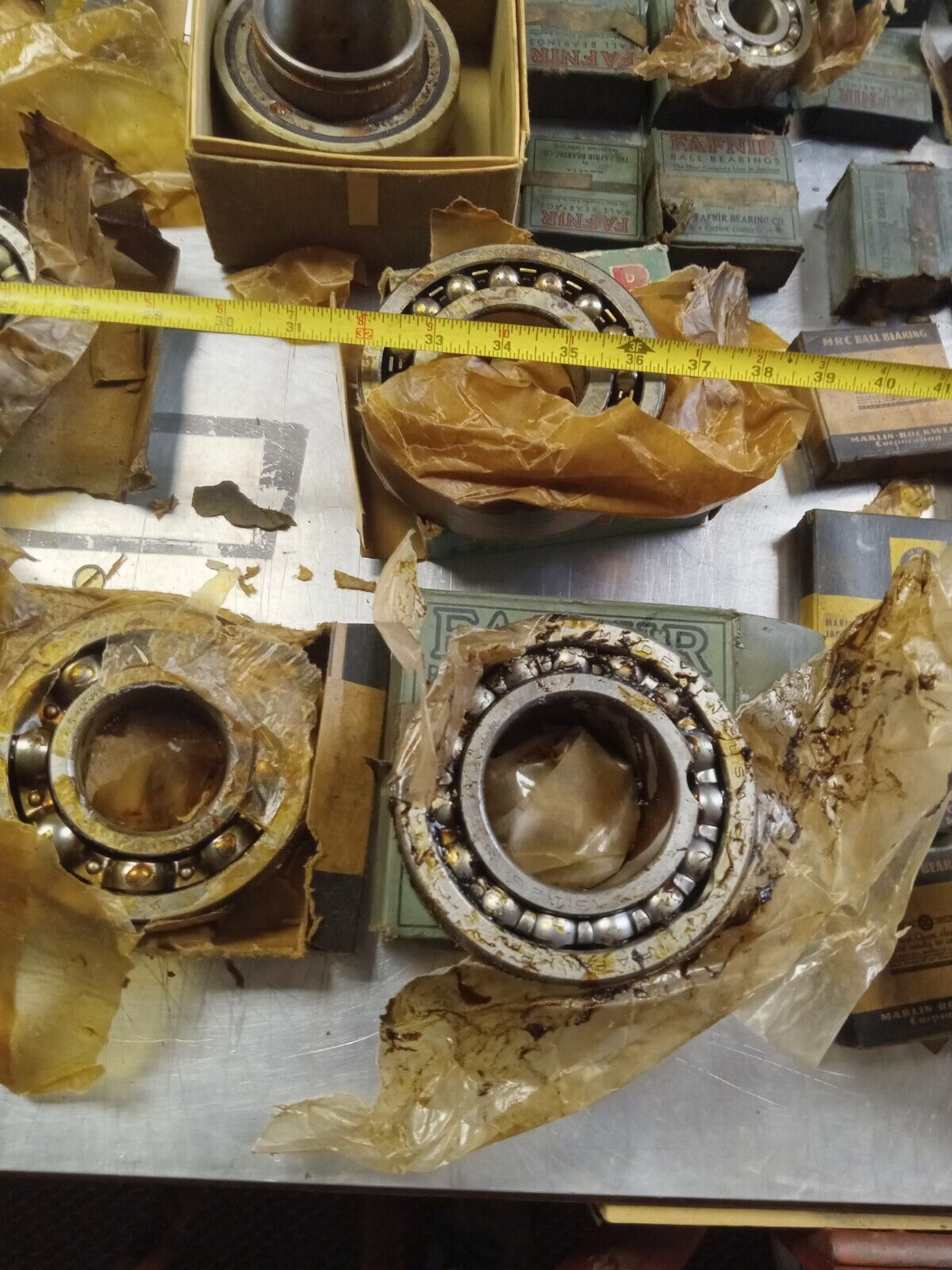 Huge lot of antique ball bearings - Fafnir, MRC 60pcs 100+lbs - Metal Art Assort