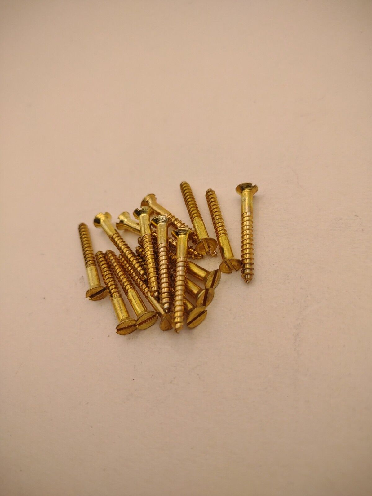 #4 x 1" NOS Flat Head Slotted Brass Wood Screws Pack of (15) BOX0236P