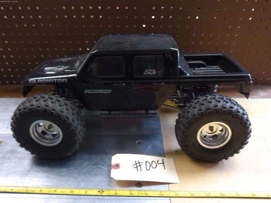 MST 1/10 Scale RC Crawler Truck w/ Lots of metal upgrades – Modified Frame...