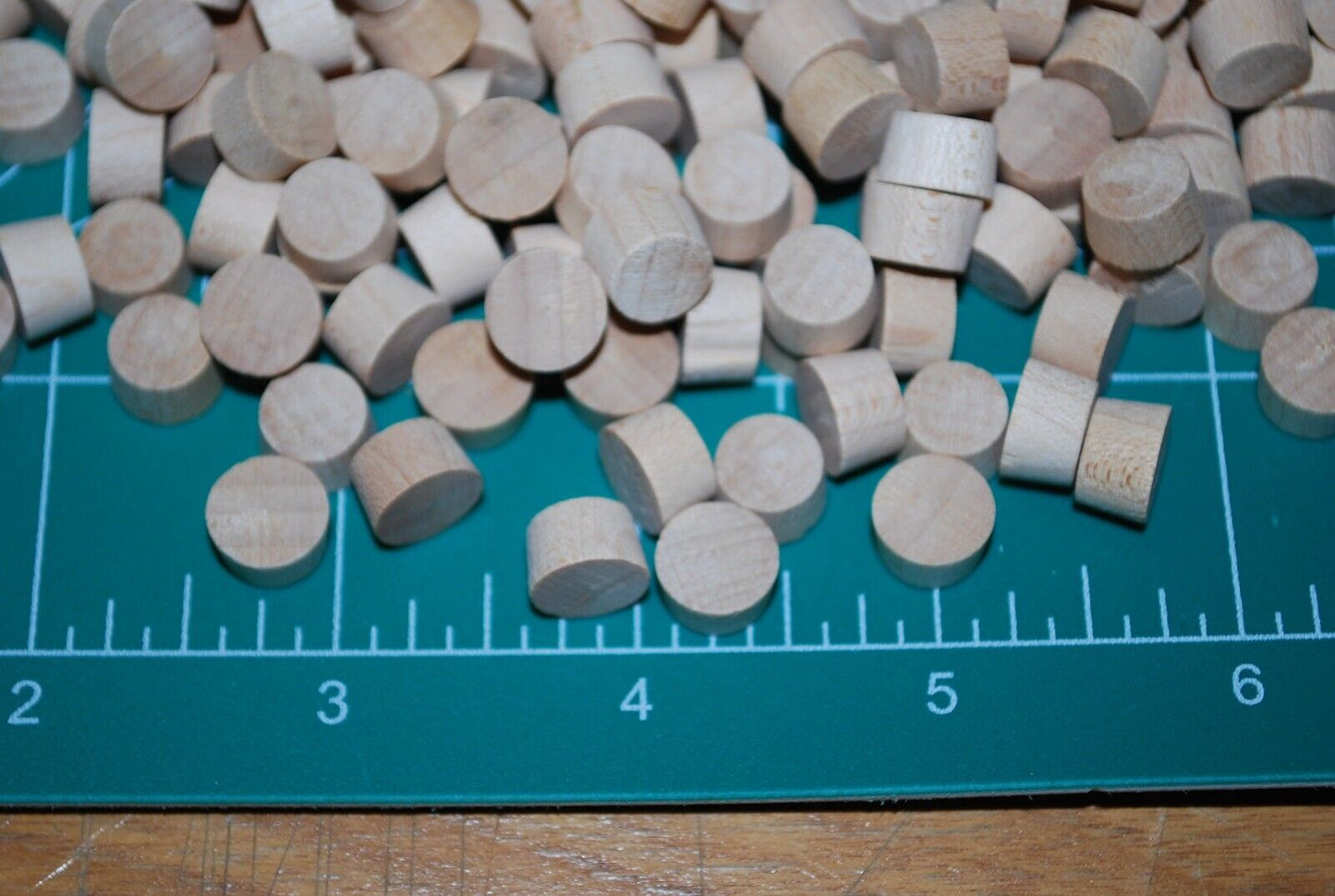 3/8" Flush Flat Top Birch Wood Plugs 250pc Packs - PL13