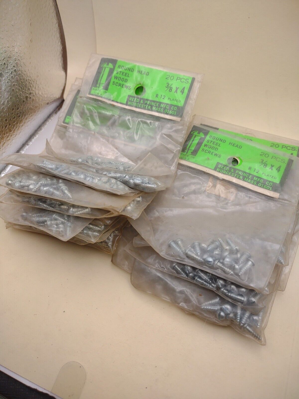 #4 x 3/8" Slotted Round Head Reed & Prince Wood Screws (600pcs) NOS Lot RP074