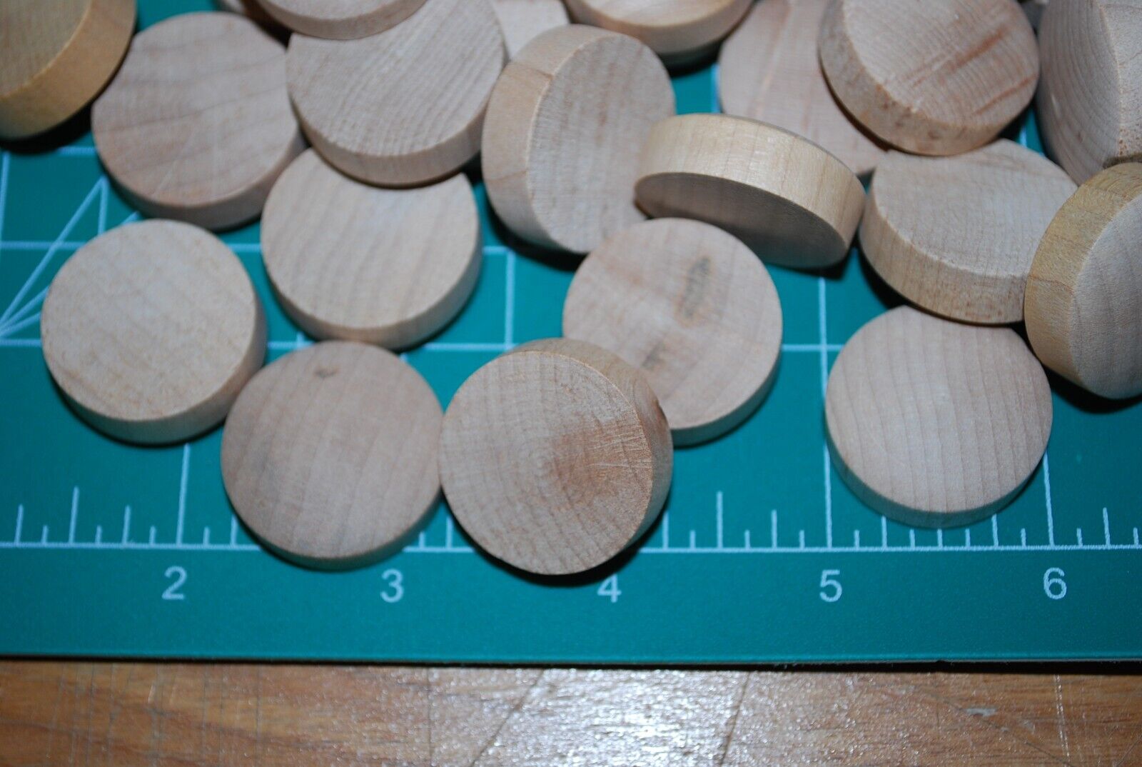 1" Oval Top Birch Wood Plugs 50pc Packs - PL16