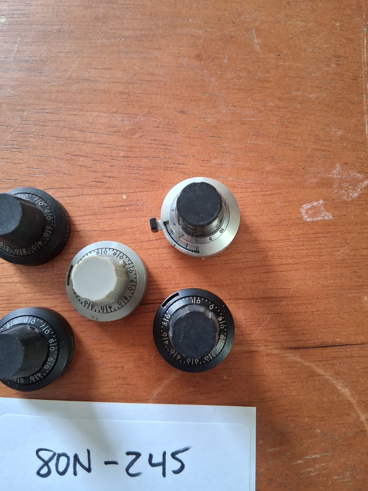 Lot of 5 Vintage DUODIAL Potentiometer Knobs - Used - working - 80N-245