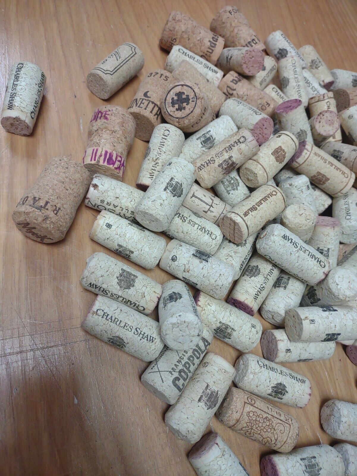 lots of (100) natural wine / champaign corks for crafts upcycling