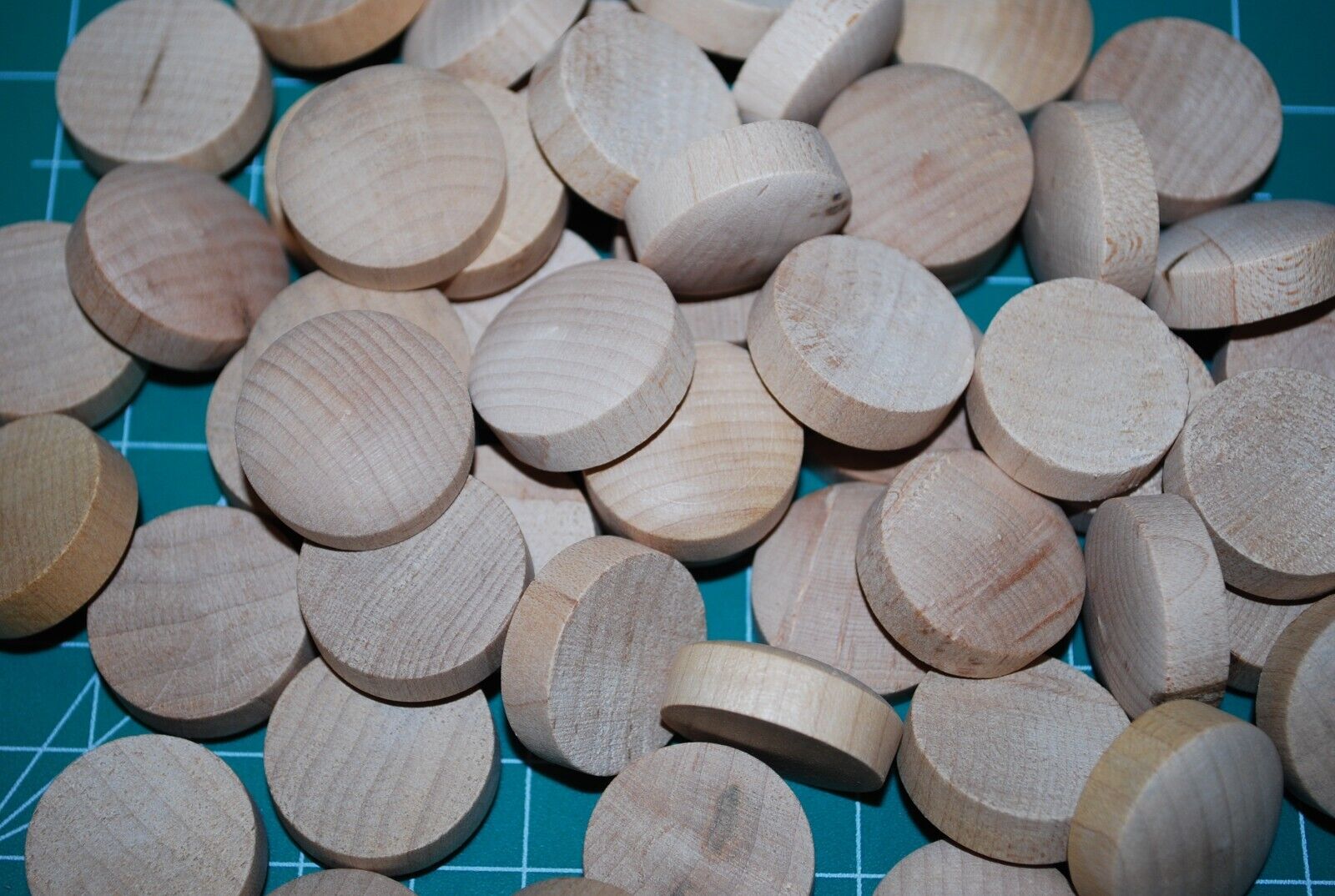 1" Oval Top Birch Wood Plugs 50pc Packs - PL16