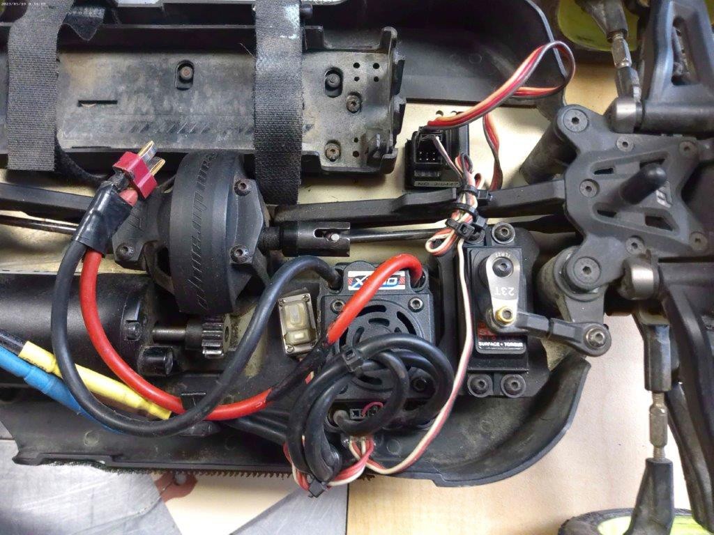 Durango DEX8 1/8 Scale 4wd RC Buggy – Used W/ remote #001