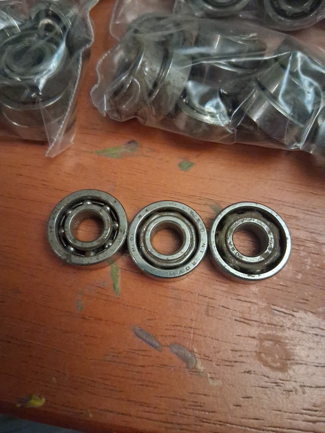 Lot of 203 vintage NOS New Departure R4 Precision Ball Bearings Lot 80N-227