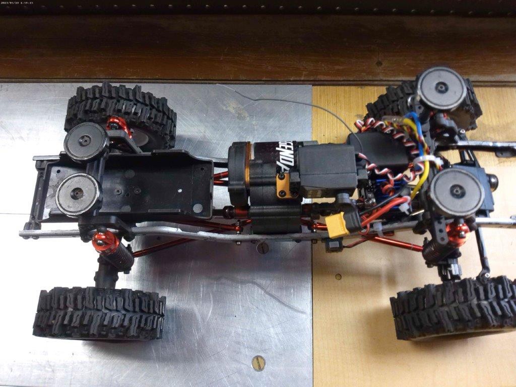 Leagendary / Axial SCX10 1/10 RC Crawler Truck Custom Detailed Chevy RTR #008