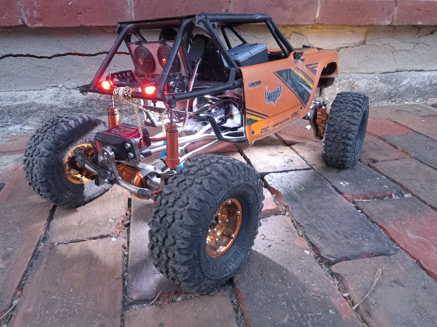 1.9 Axial Wraith 4ws fully upgraded heavy 1/10 rc Rock crawler Brushless