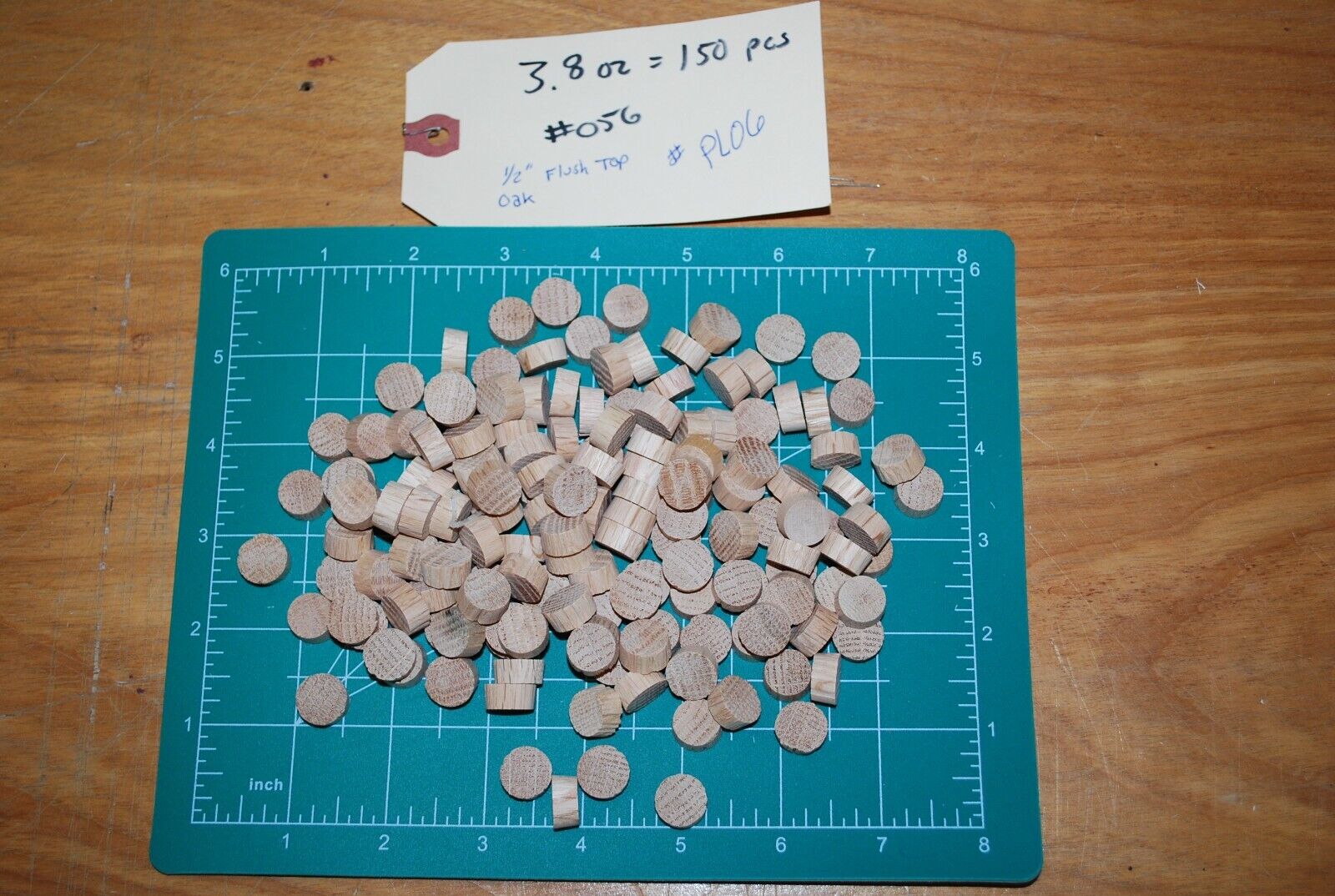 1/2" Flush Top Oak Wood Plugs 150pc Packs - PL06