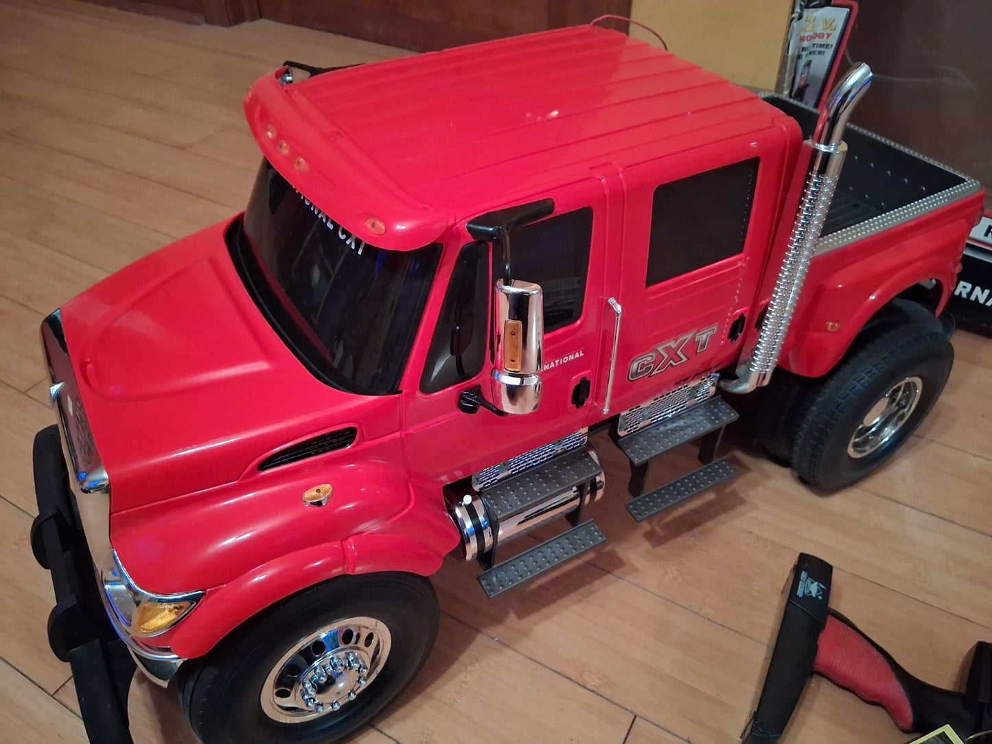 New Bright 1/6 Scale International CXT  RC Truck Red Dump Bed - New With Tags