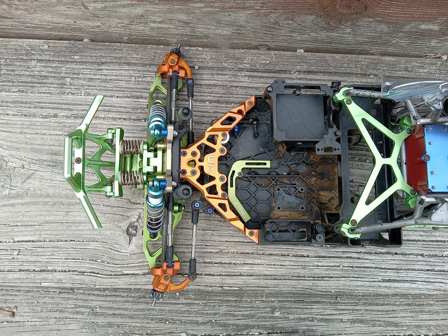 1/10 scale Axial YETI Rock Bouncer / Crawler Vanquish upgrades - Slider 80N009