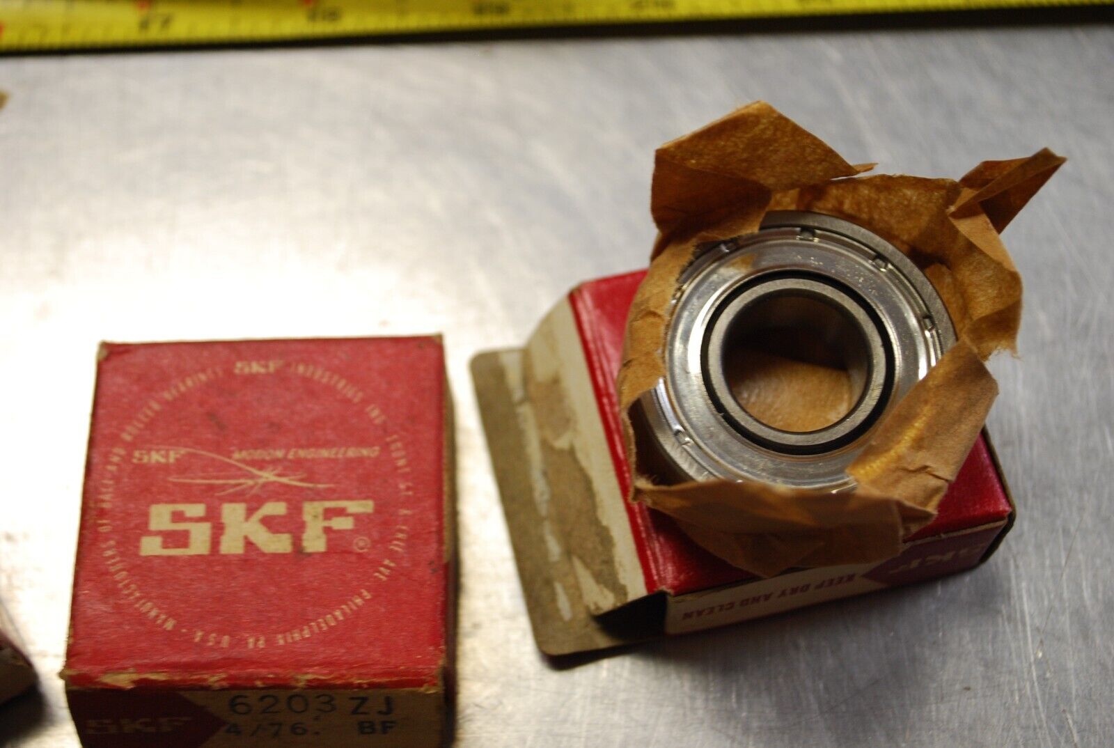SKF 6203 2ZJ Ball Bearings - Lot of Qty (5) NOS - RBL030