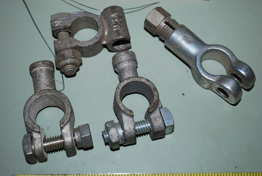 Assorted N.O.S. Automotive Battery Terminal Connectors 4 pieces Lot #JB130-20