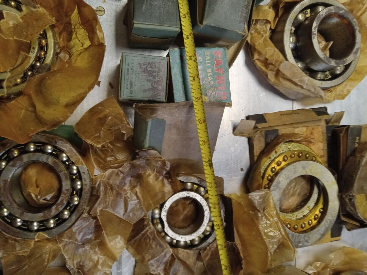Huge lot of antique ball bearings - Fafnir, MRC 60pcs 100+lbs - Metal Art Assort