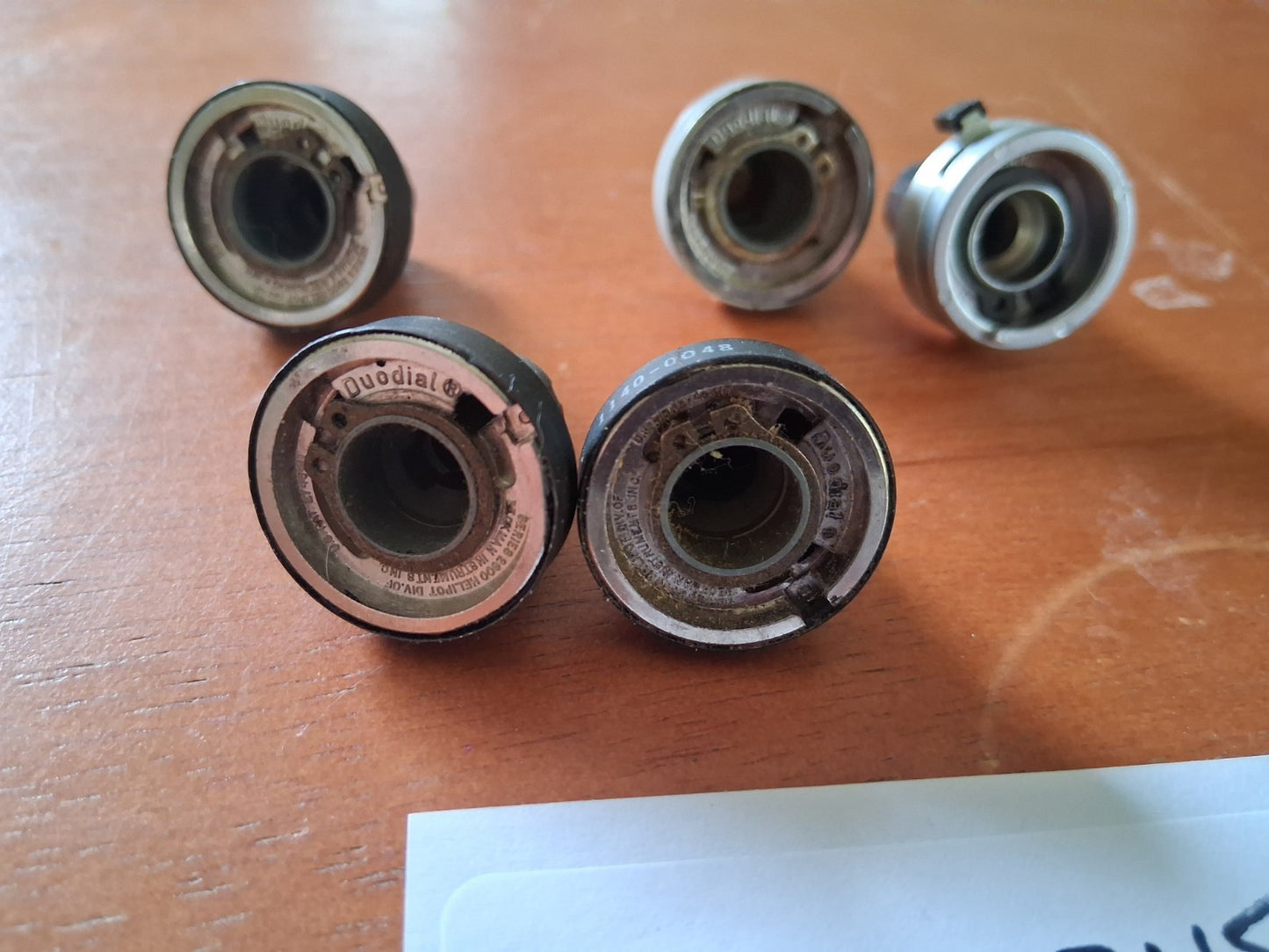 Lot of 5 Vintage DUODIAL Potentiometer Knobs - Used - working - 80N-245
