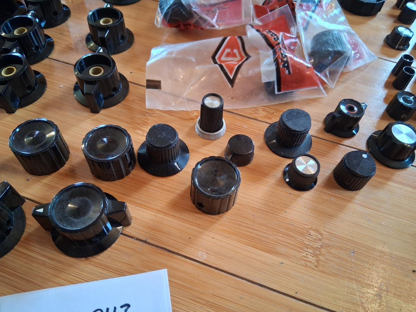 Lot of Vintage Radio / Device Knobs NOS & Used many Bakelite 80N-243
