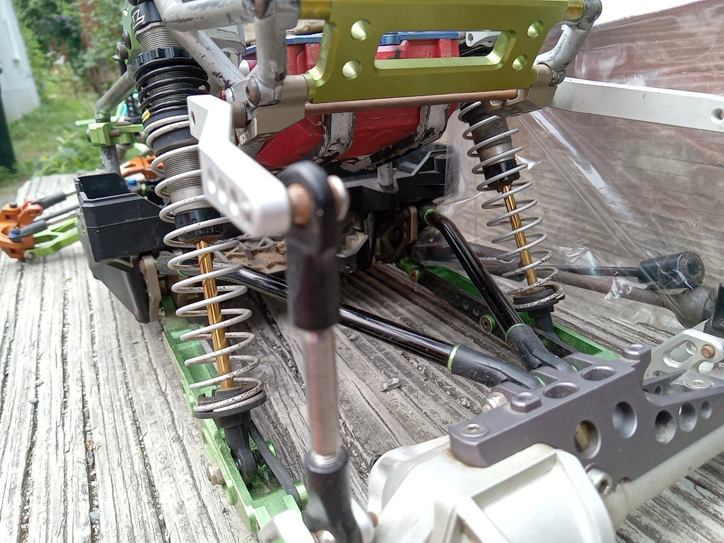 1/10 scale Axial YETI Rock Bouncer / Crawler Vanquish upgrades - Slider 80N009