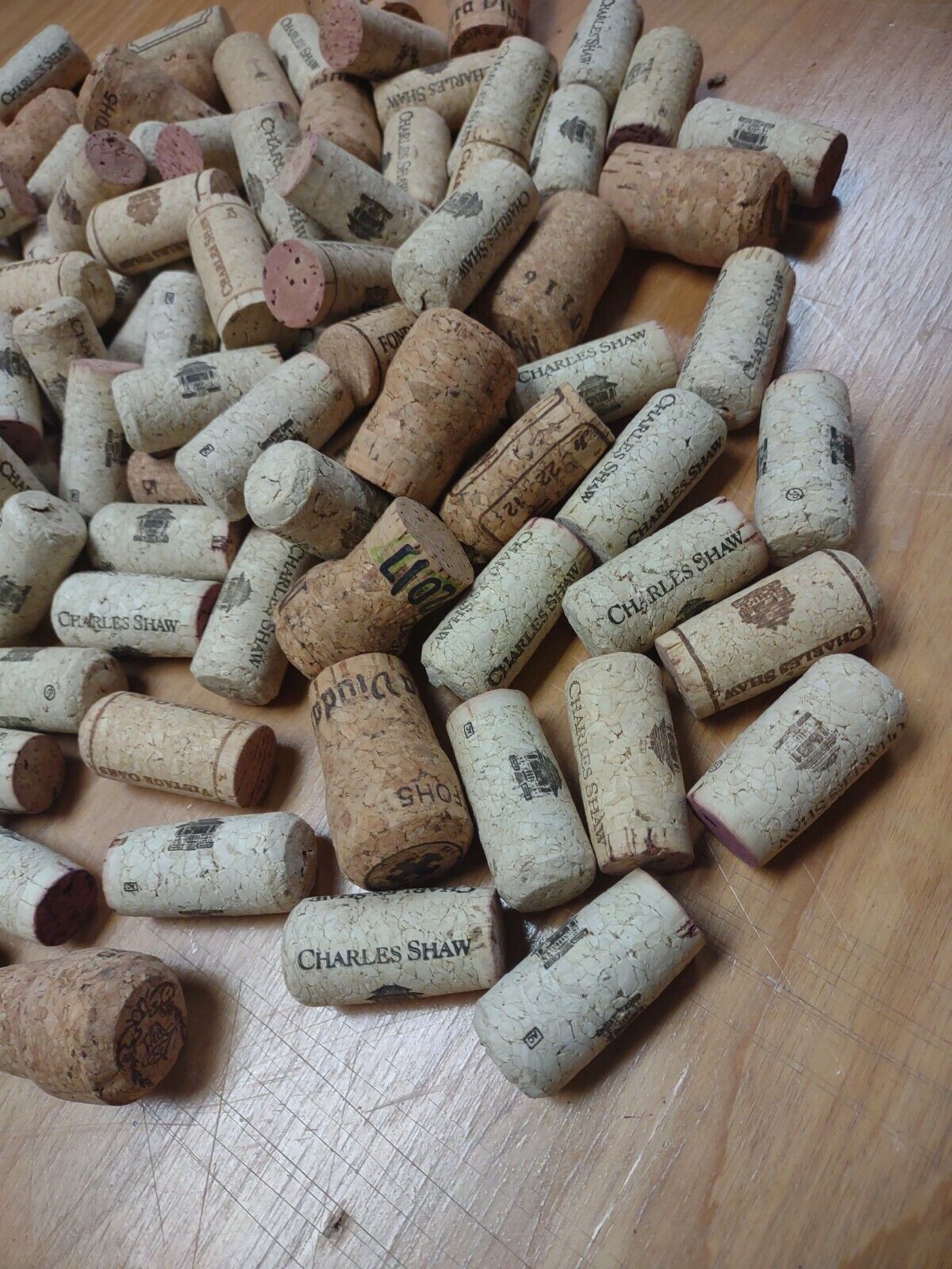 lots of (100) natural wine / champaign corks for crafts upcycling