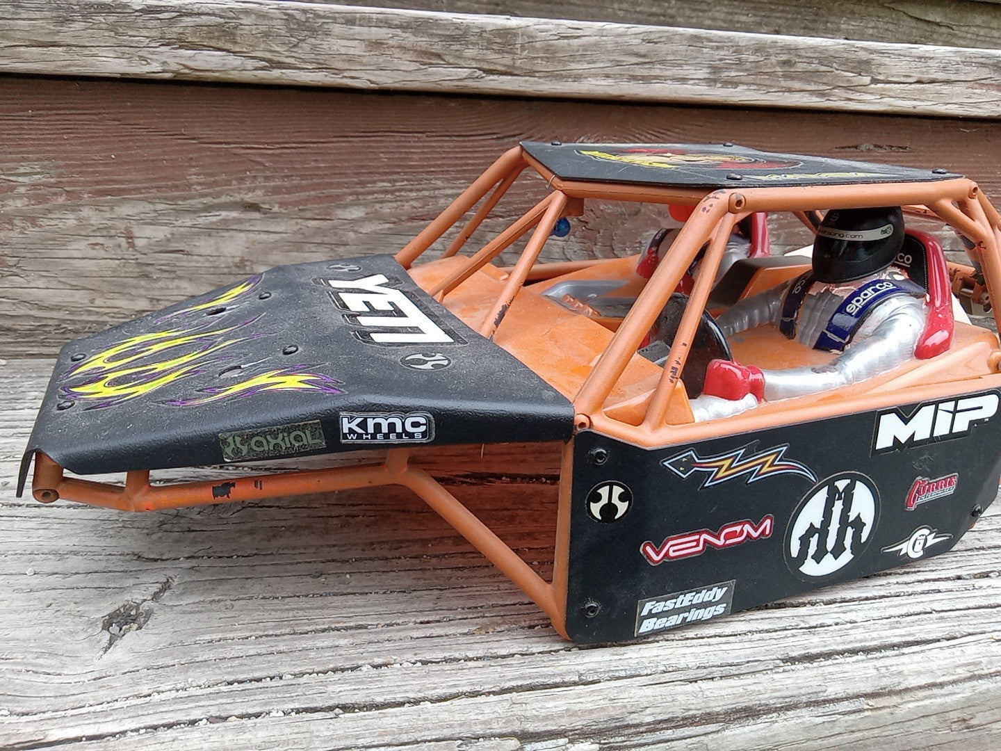 Axial Yeti Original Cage Body with metal panels & body mounts - custom - 80N002