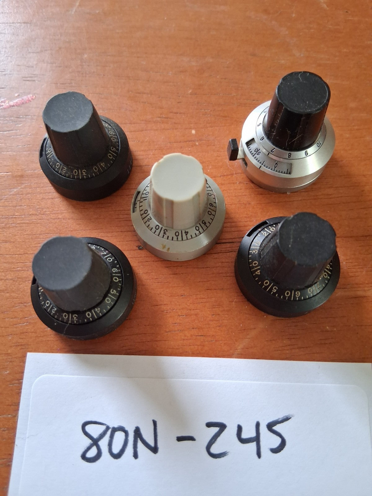 Lot of 5 Vintage DUODIAL Potentiometer Knobs - Used - working - 80N-245