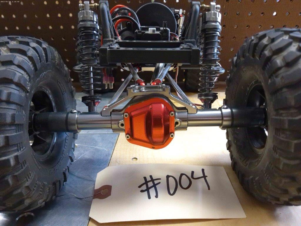 MST 1/10 Scale RC Crawler Truck w/ Lots of metal upgrades – Modified Frame...