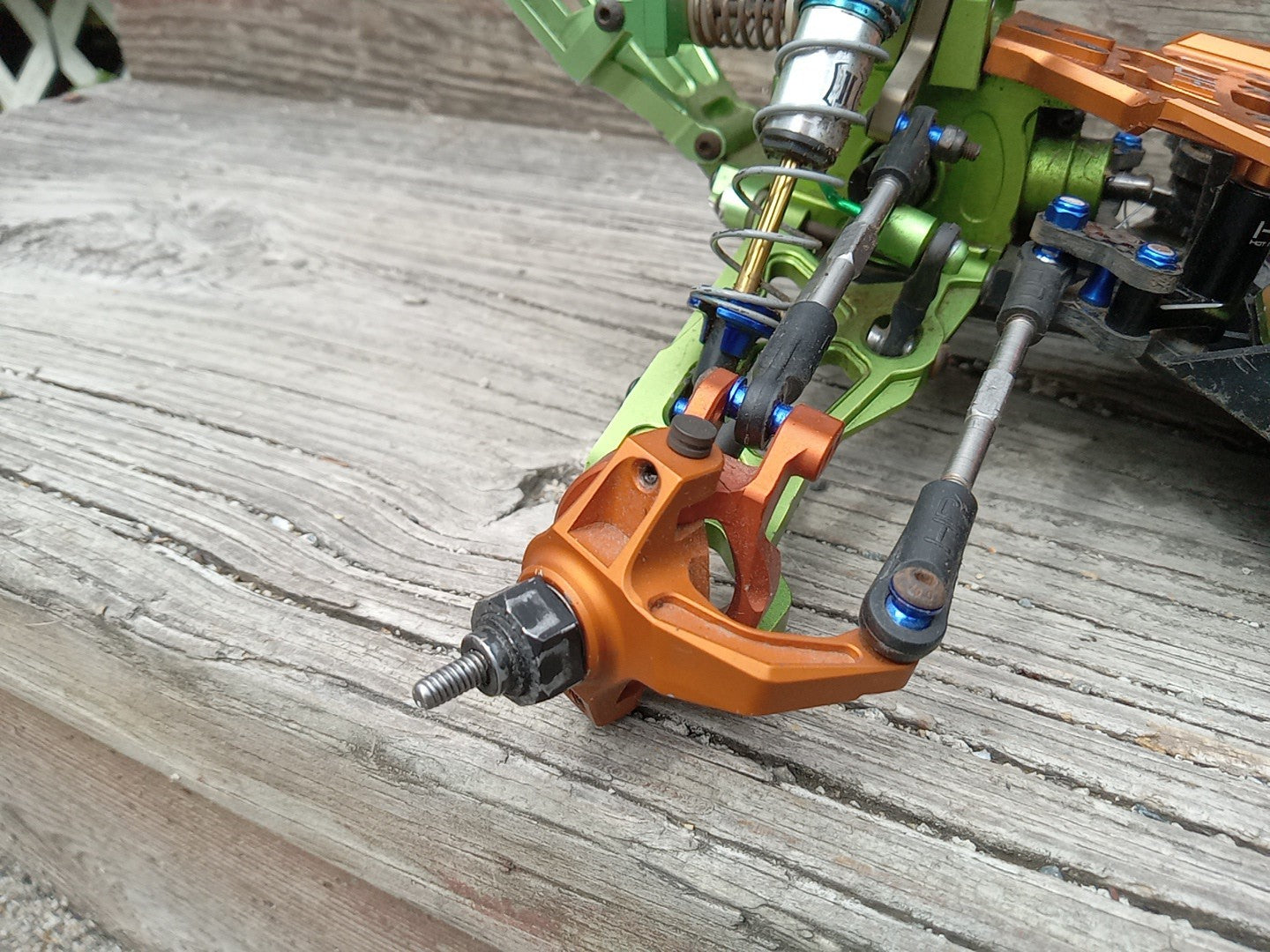 1/10 scale Axial YETI Rock Bouncer / Crawler Vanquish upgrades - Slider 80N009