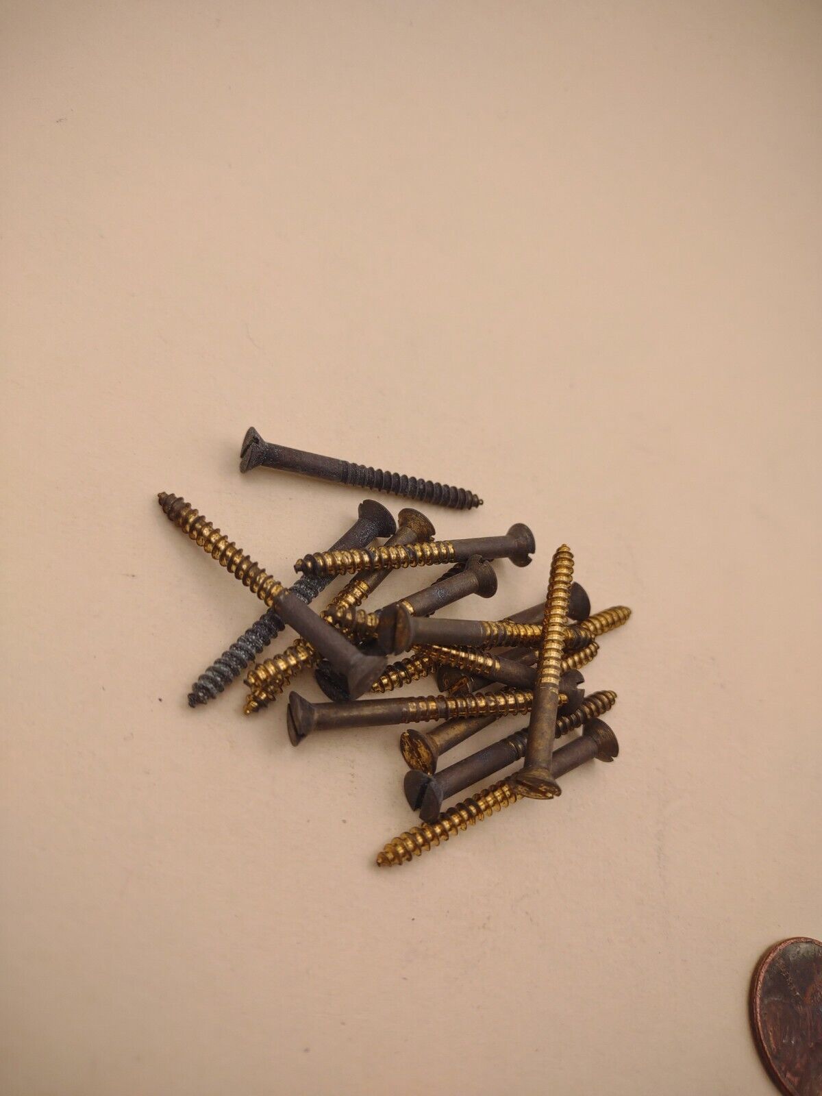 #4 x 1-1/4" NOS Flat Head Slotted Brass Wood Screws Pack of (15) BOX0237P