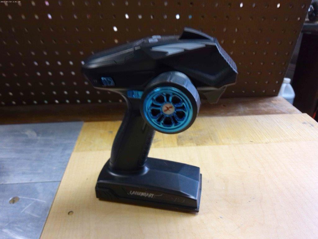 Leagendary / Axial SCX10 1/10 RC Crawler Truck Custom Detailed Chevy RTR #008