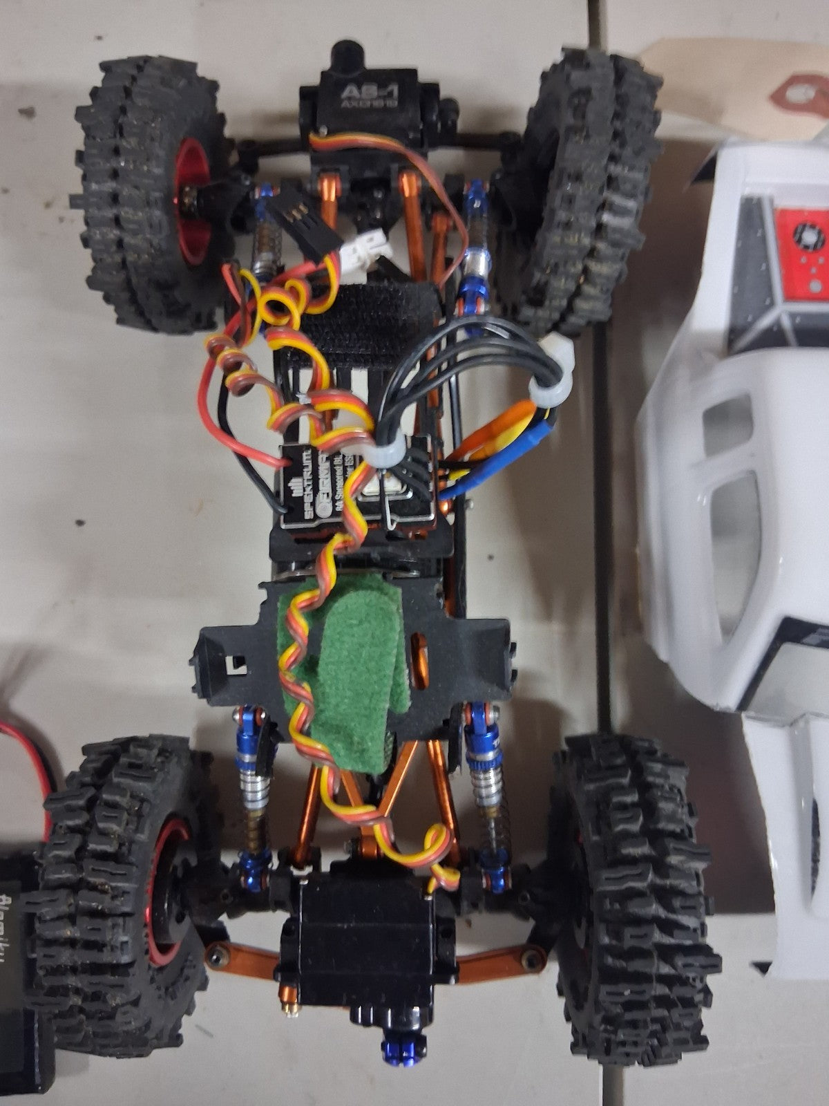 Highly Upgraded RC SCX24 Crawler, 4WS, Beadlocks, Brushless + Batt. - 80N-213