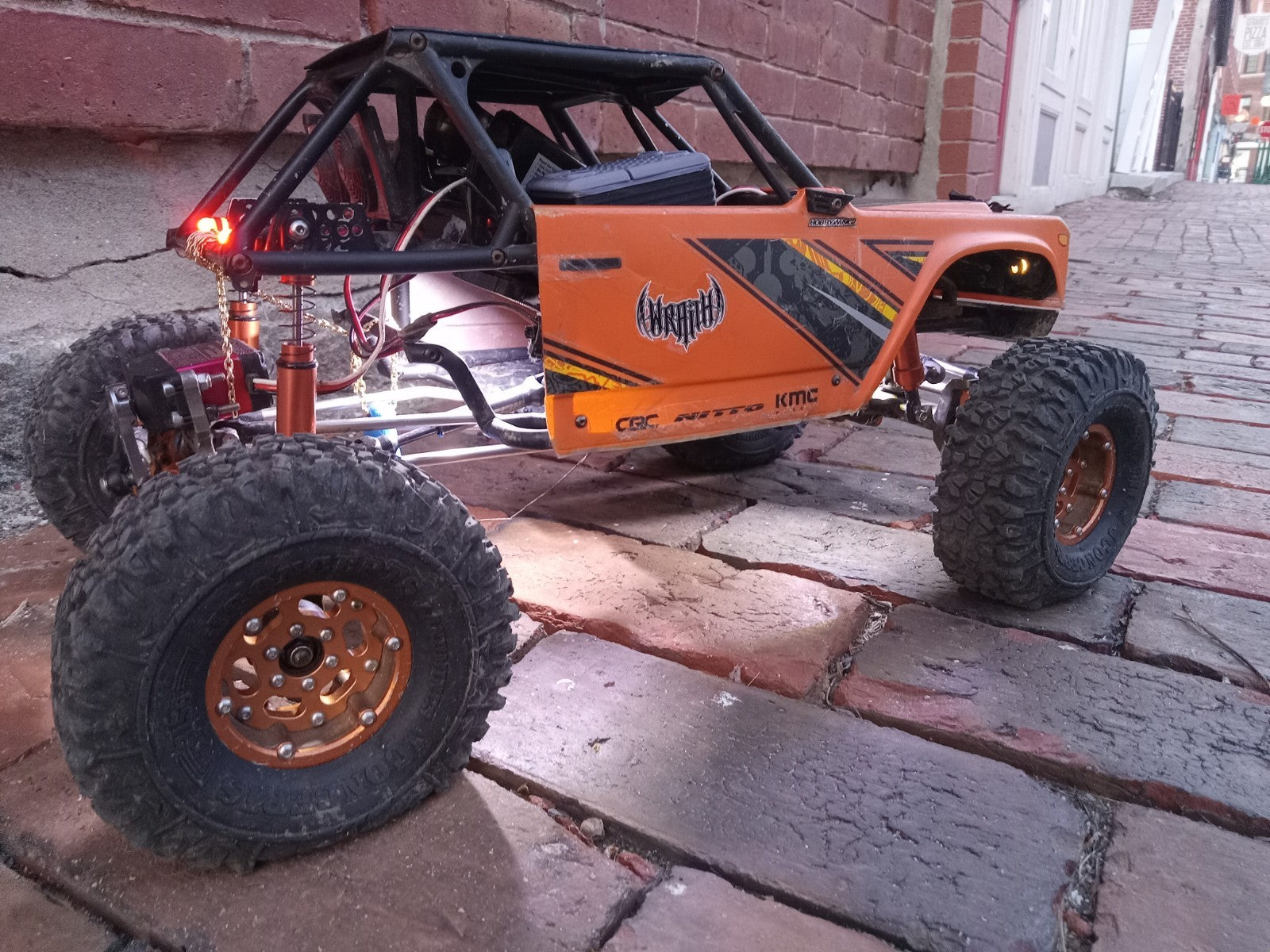 1.9 Axial Wraith 4ws fully upgraded heavy 1/10 rc Rock crawler Brushless